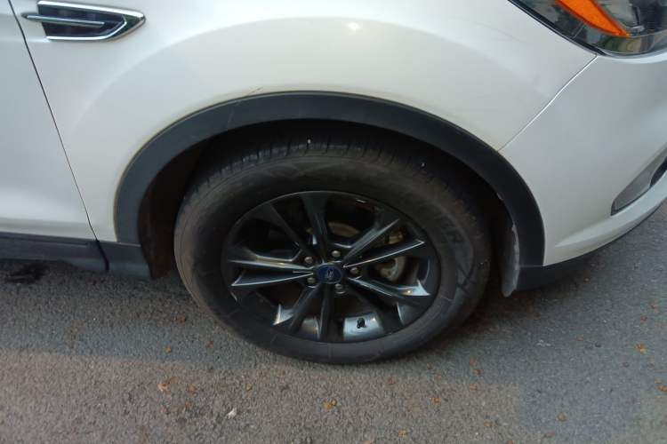 Used Ford Kuga 2019 EcoBoost 180 Two-Wheel-Drive Platinum Edition China VI Standard
