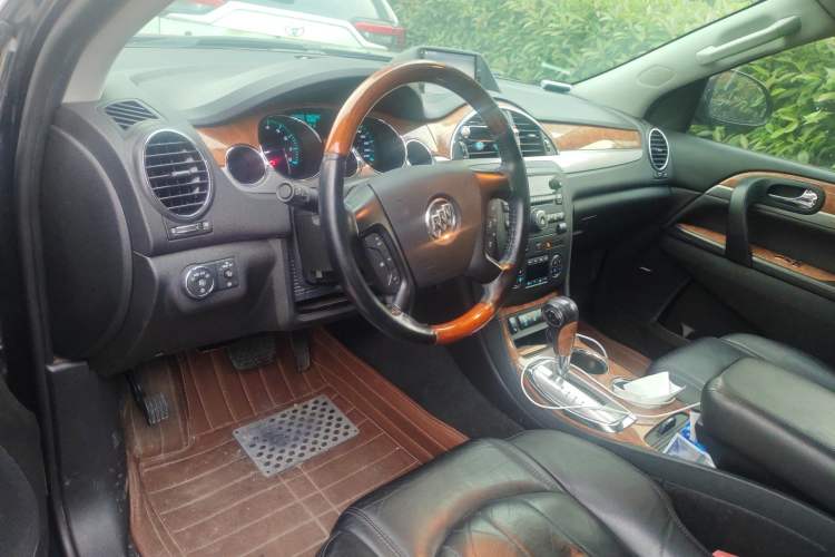 Used Buick Enclave 2013 3.6L Two-Wheel-Drive Elegance Edition
