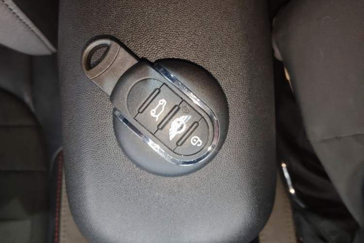 Used MINI 2019 2.0T COOPER S Racing Driver Interior 1