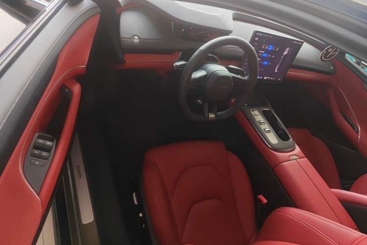 Used Xiaomi Auto SU7 2024 Rear-Drive Ultra-Long Range Advanced Pro-Level Intelligent Driving Version Driver Seat