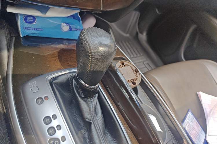 Used Infiniti JX 2013 JX35 4x4 All-Terrain Edition Gear Lever