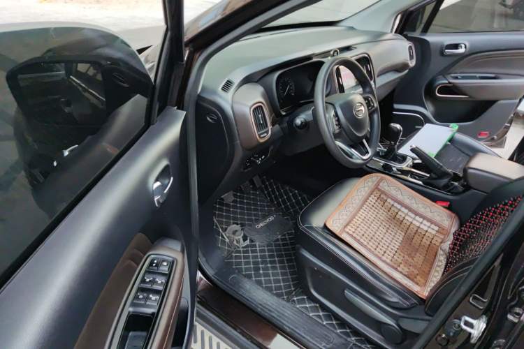 Used GAC Trumpchi GS3 2017 150N Manual Elite Edition Driver Seat