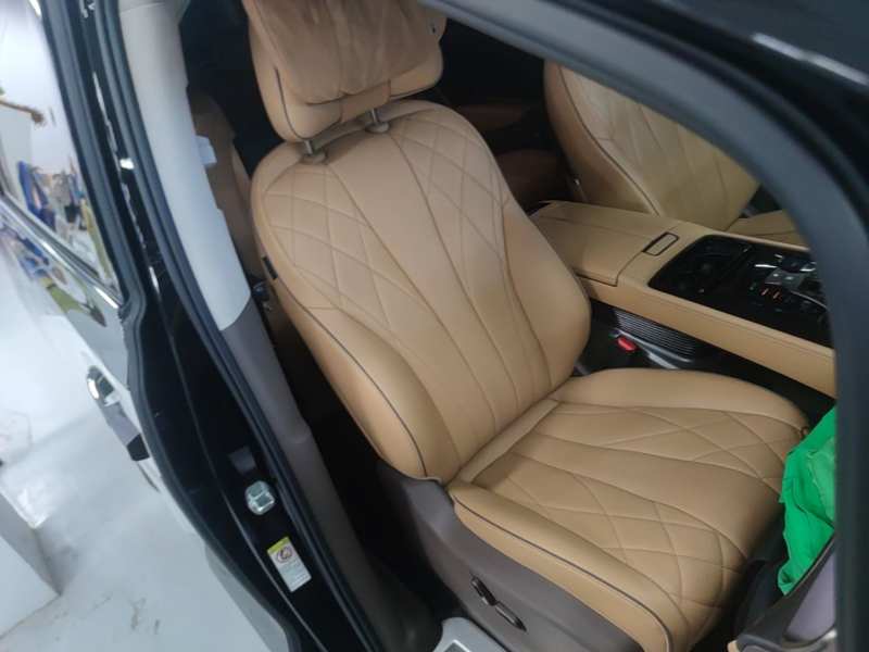 Used Denza D9 2022 DM-i 970 Four-Wheel Drive Flagship Model — 24