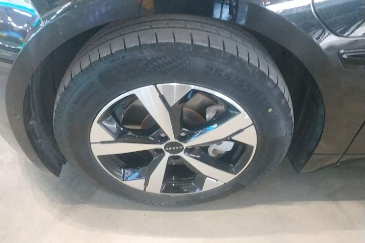 Used Zeekr 001 2022 Long-Range Dual-Motor WE Edition Exterior 4