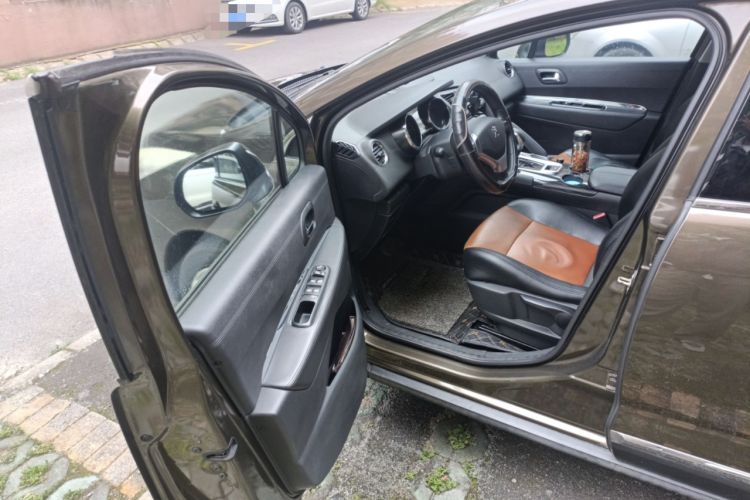 Used Peugeot 3008 2015 2.0L Automatic Classic Edition Driver Seat