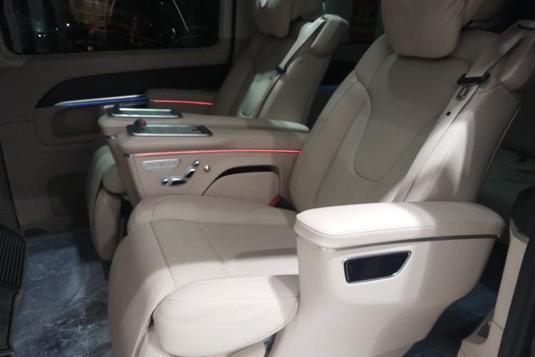 Used Mercedes-Benz V-Class 2024 V 300 L Long Wheelbase Prestige Edition
