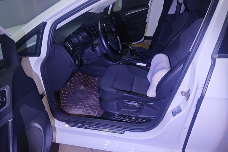 Used Volkswagen Golf 2019 1.6L Automatic Comfort Model China V Standard Left Front Seat