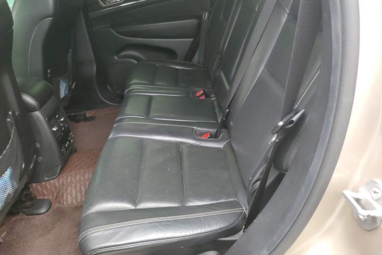 Used Jeep Grand Cherokee 2014 3.6L Elite Navigation Edition Left Rear Seat