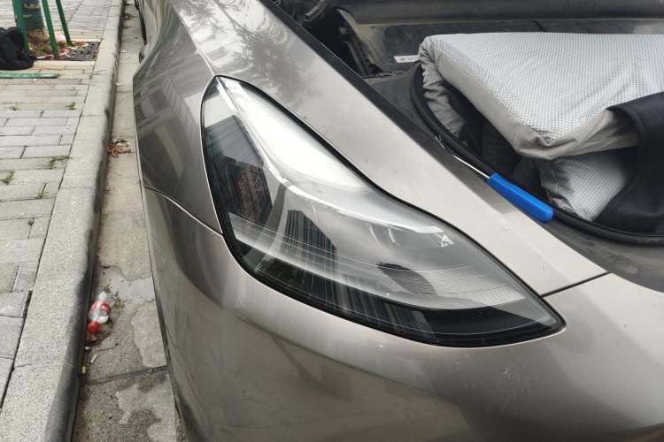 Used Tesla Model Y 2021 Revised Version 2 Long-Range All-Wheel-Drive Edition Right Front Headlight