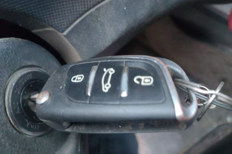 Used Foton Tunland 2016 2.8T E3 Diesel Long Wheelbase Two-Wheel Drive Comfort Edition BJ493ZLQ4