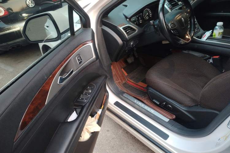 Used Lincoln MKZ 2017 2.0T Luxury Edition