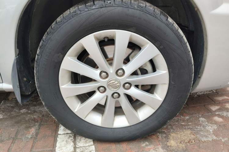 Used Buick GL8 2011 2.4L CT Comfort Edition
