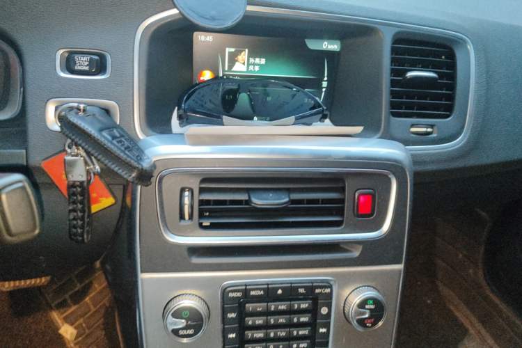 Used Volvo S60 2016 S60L T4 Zhiyuan Edition Audio And AC Panel