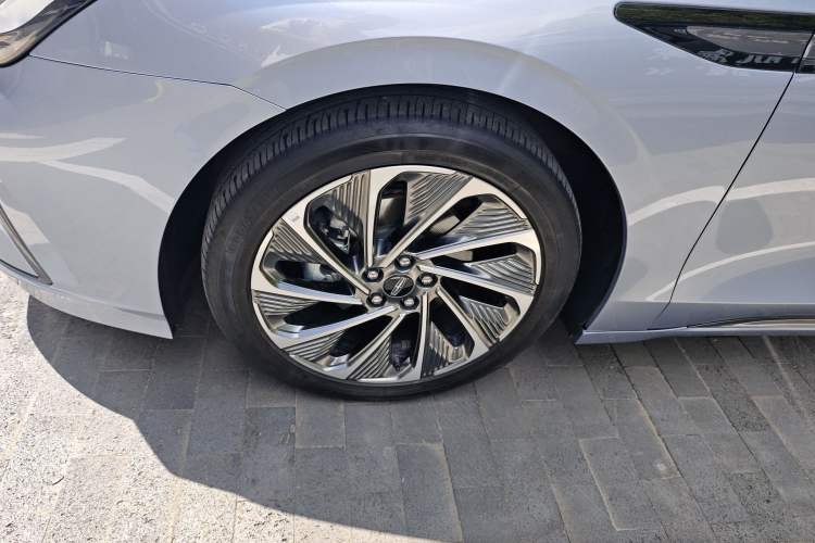 Used Lincoln Z 2024 2.0T Two-Wheel Drive Luxury Hybrid Version
