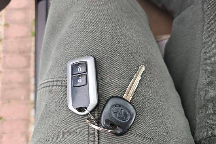 Used Toyota Verso 2011 180E CVT Elite Edition Vehicle Key