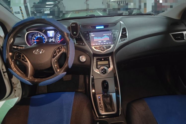Used Hyundai Elantra (5th Generation / Langdong) 2012 1.6L Automatic Prestige Model Center Console