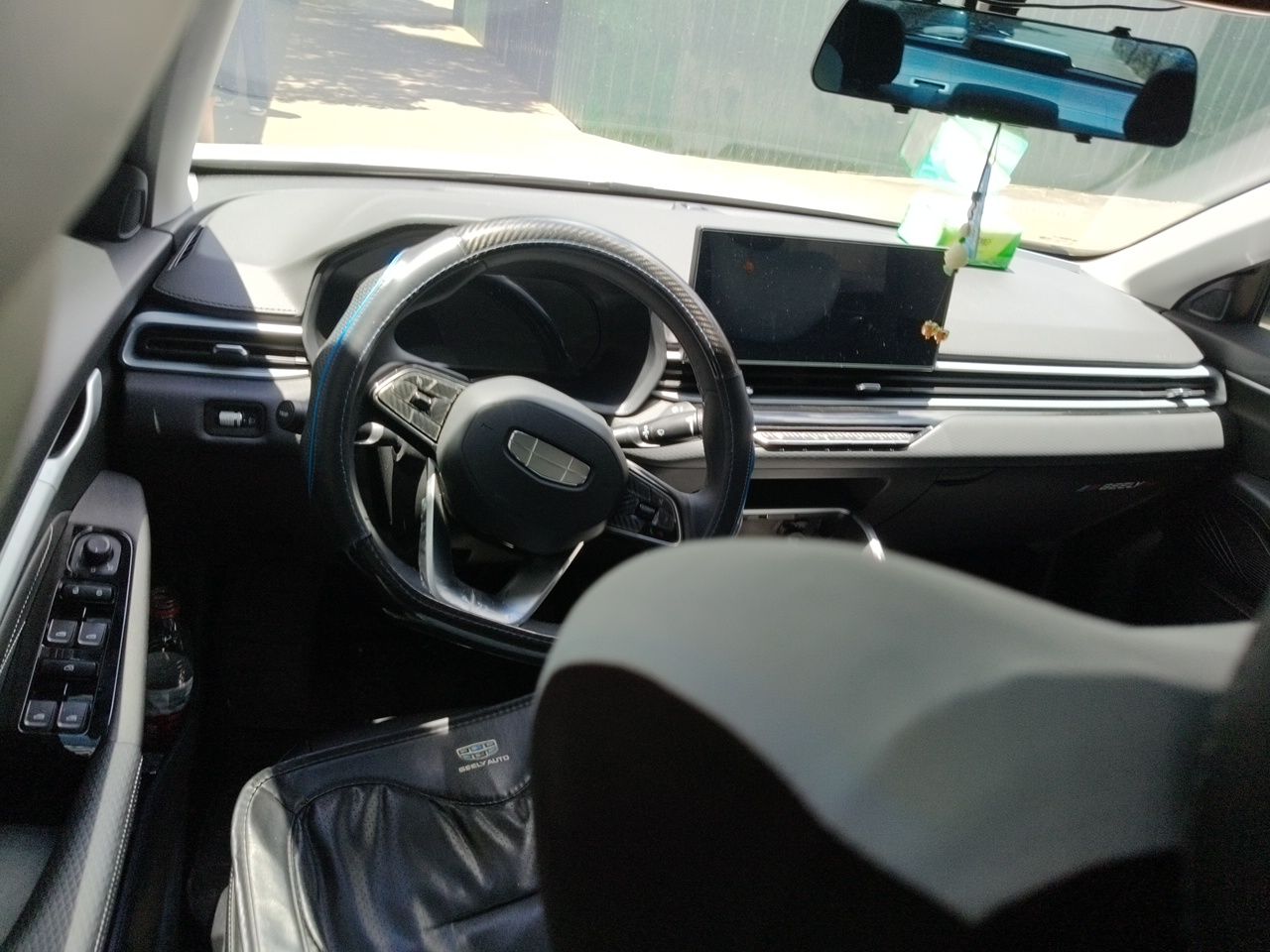 Geely Auto Emgrand 2025 4th Generation 1.5L CVT Luxury Version — снимка 10