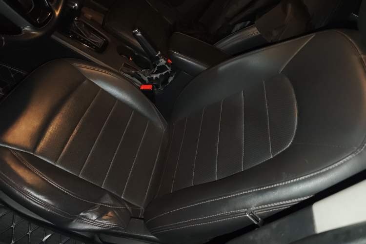 Used Cowin V3 2016 1.5L Automatic SmartConnect II Comfort Edition
