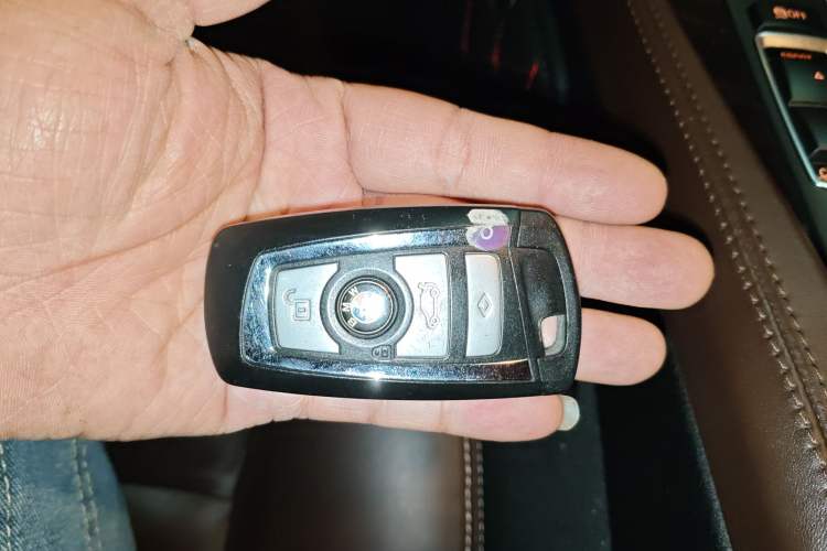 Used BMW 5 Series 2014 525Li Luxury Design Package
