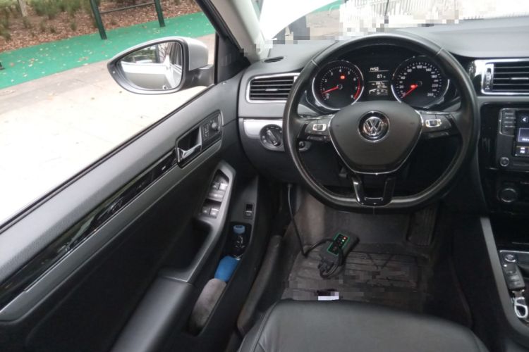 Used Volkswagen Sagitar 2018 1.6L Manual Comfort Model Steering Wheel