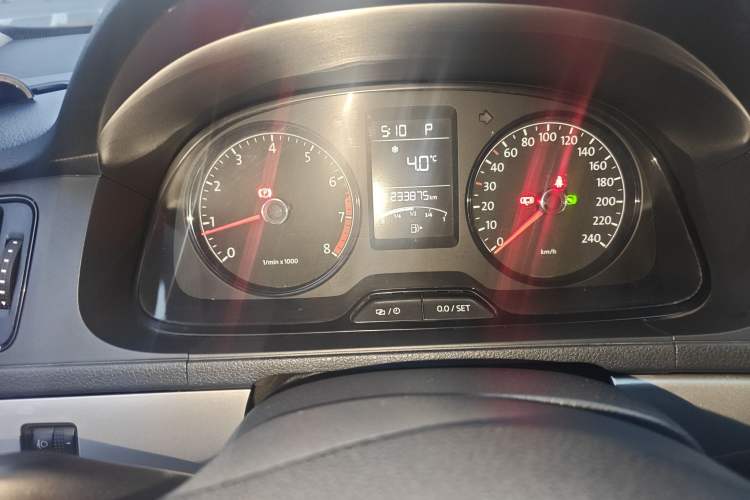 Used Volkswagen Lavida 2013 Revised Classic 1.6L Automatic Fashion Edition Instrument Cluster