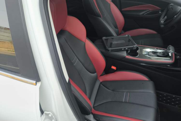 Used CHANGAN OSHAN X5 2021 1.5T DCT Prestige Edition Right Front Seat