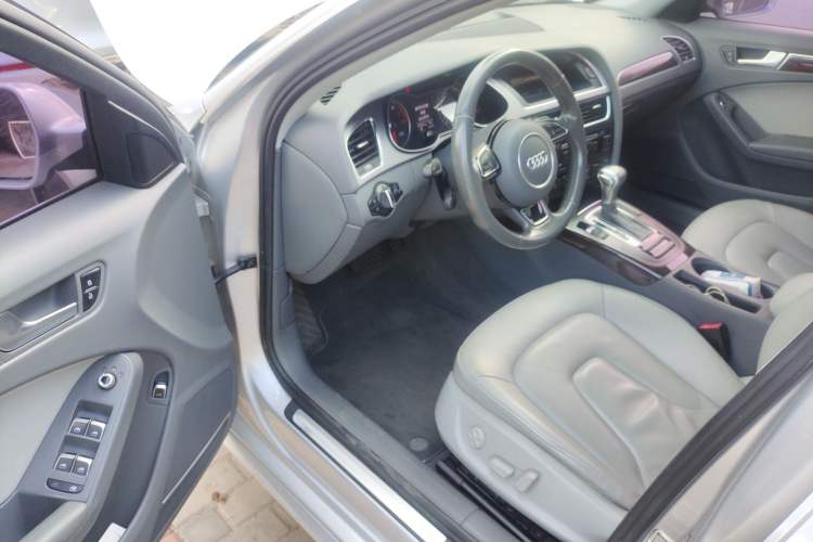 Used Audi A4L 2013 35 TFSI Automatic Standard Model
