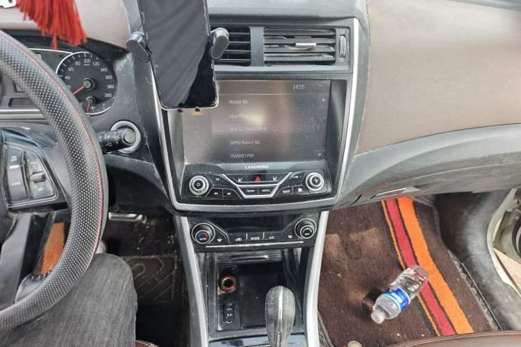 Used Land X5 2016 Plus 1.5T CVT Leading Edition Audio And AC Panel