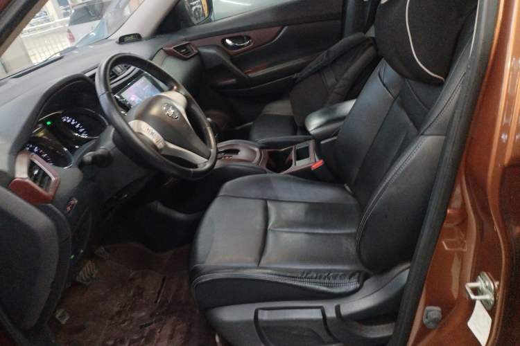 Used Nissan X-Trail 2015 2.0L CVT Comfort MAX Edition 2WD
