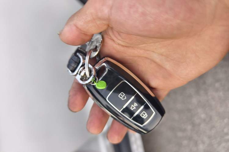 Used Haval H2 2018 Chuanxiang Edition 1.5T Dual-Clutch Two-Wheel Drive Fashion Model China V Standard
