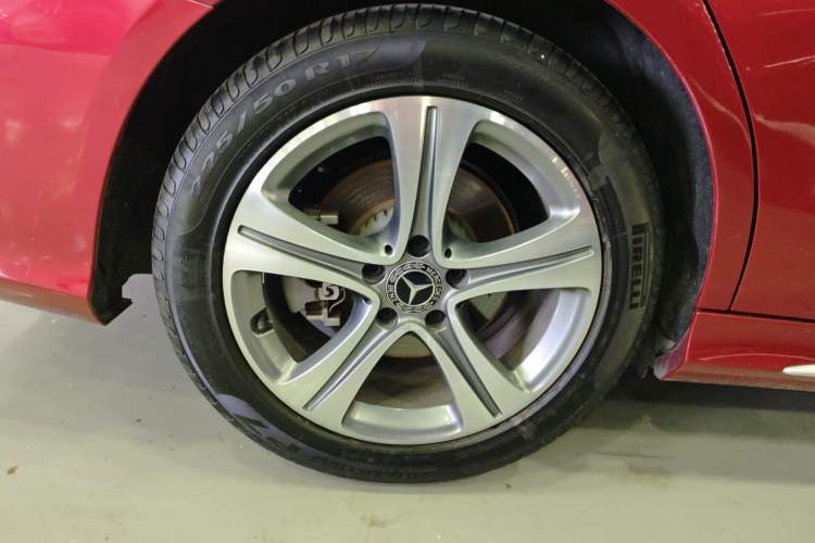 Used Mercedes-Benz C-Class 2019 C 260 L Sport Edition Right Rear Wheel Hub