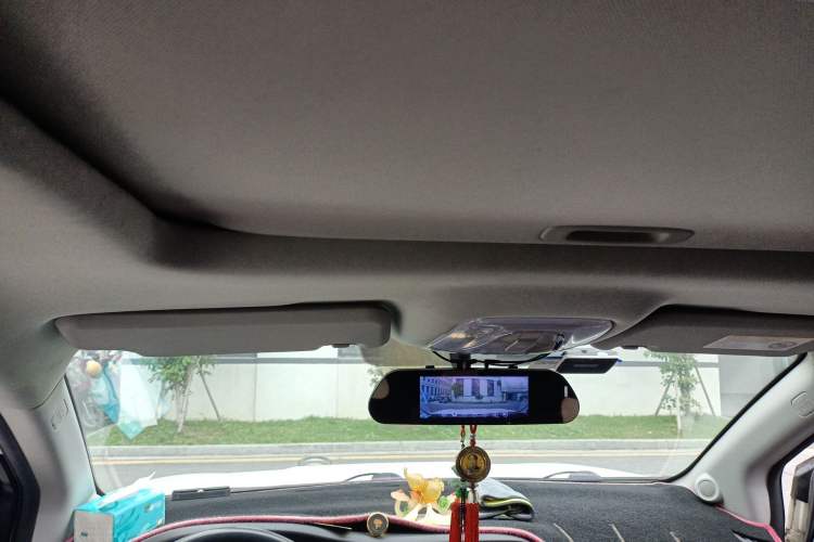 Used GAC Trumpchi GS4 2017 235T Automatic Two-Wheel Drive Luxury Smart Connectivity Version Headliner