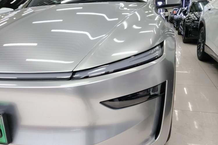 Used Tesla Model Y 2025 Updated Version Long-Range All-Wheel Drive