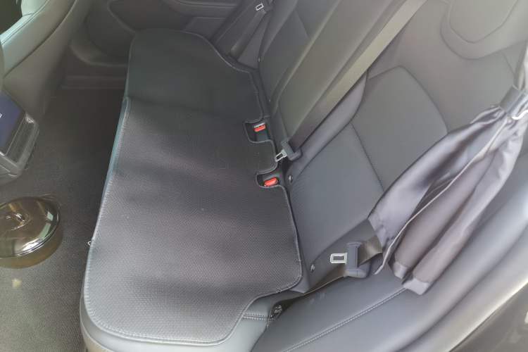 Used Tesla Model 3 2023 Rear-Wheel-Drive Version
