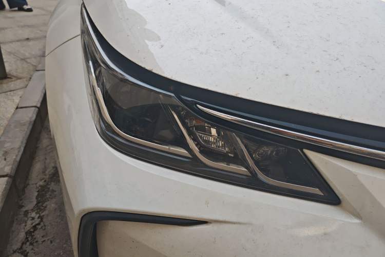 Used Toyota Corolla 2021 Dual-Motor 1.8L E-CVT Elite Edition Right Front Headlight