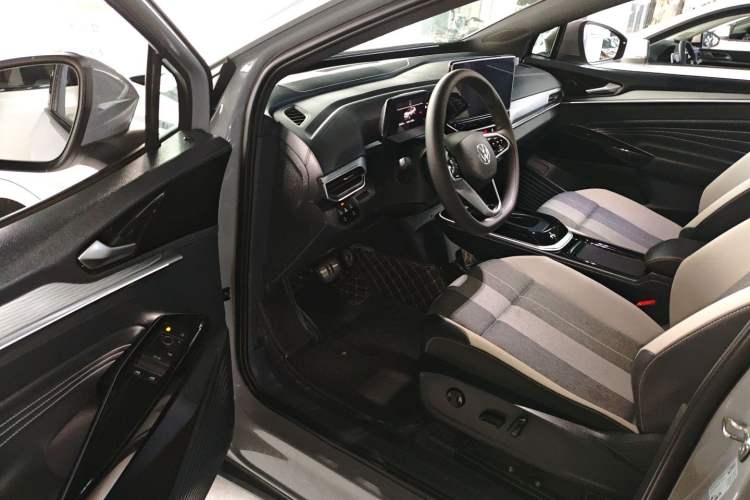 Used Volkswagen ID.4 CROZZ 2022 Standard Range PURE Edition
