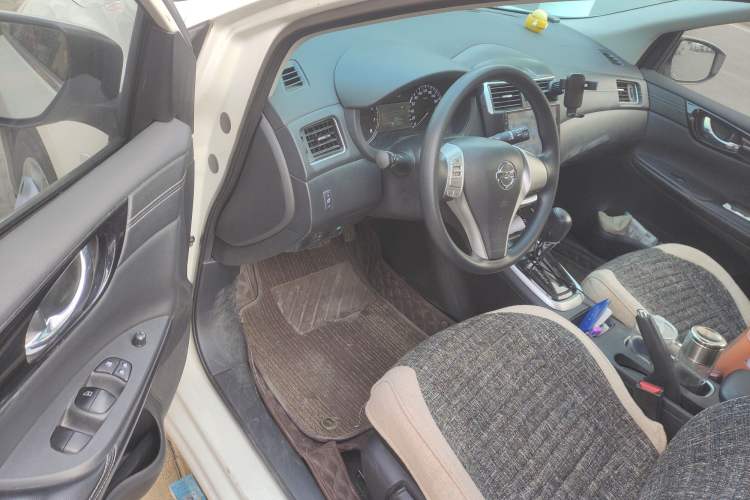 Used Nissan Tiida 2019 1.6L CVT Cool Edition China VI Standard Driver Seat