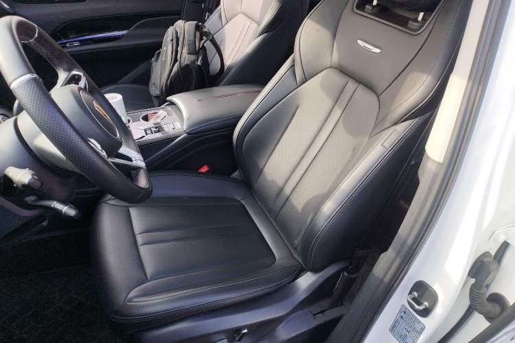 Used Hongqi HS3 2023 1.5T Two-Wheel Drive Shanwei Edition