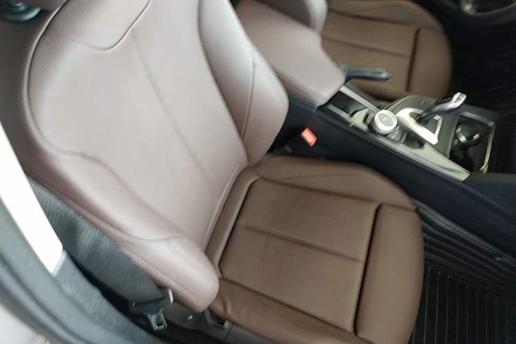 Used BMW 3 Series 2018 320Li Fashion Model
