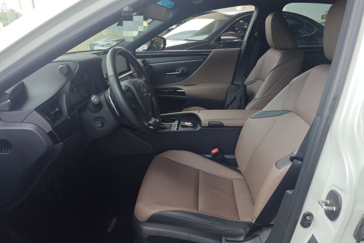 Used Lexus ES 2023 200 Excellence Edition Left Front Seat