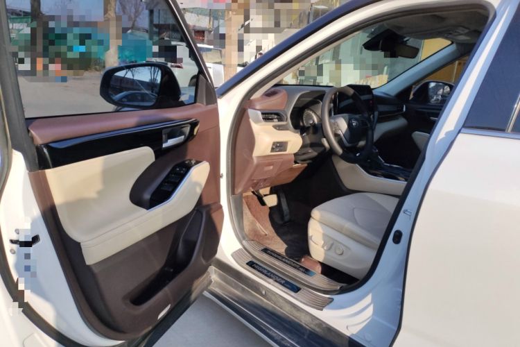 Used Toyota Highlander 2022 Dual-Engine 2.5L Four-Wheel Drive Prestige Version 7 Seats Driver Seat