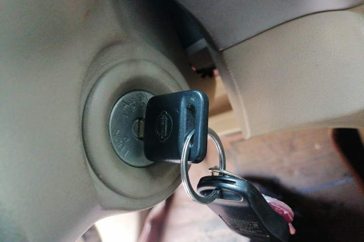 Used Nissan Sylphy 2012 Classic 1.6XE Automatic Comfort Edition Vehicle Key