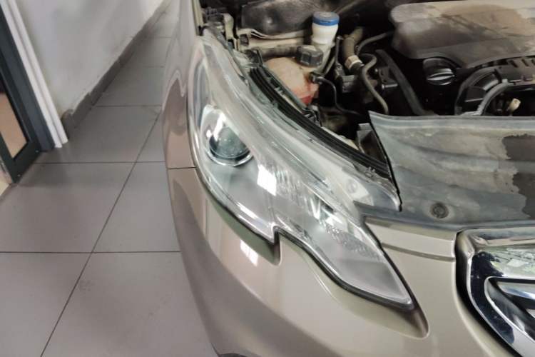 Used Peugeot 2008 2016 230THP Automatic Fashion Edition Right Front Headlight