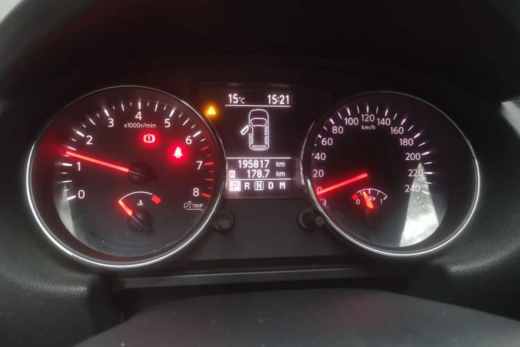 Used Nissan Qashqai 2011 2.0 XV Lea CVT 2WD
