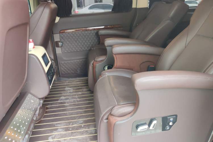 Used Mercedes-Benz Viano 2013 3.0L Comfort Edition Left Rear Seat