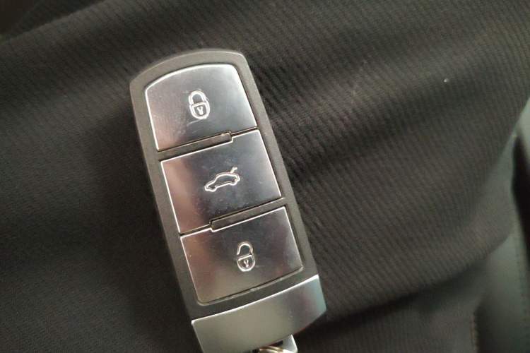 Used Volkswagen FAW-Volkswagen CC 2013 2.0 TSI Luxury Model
