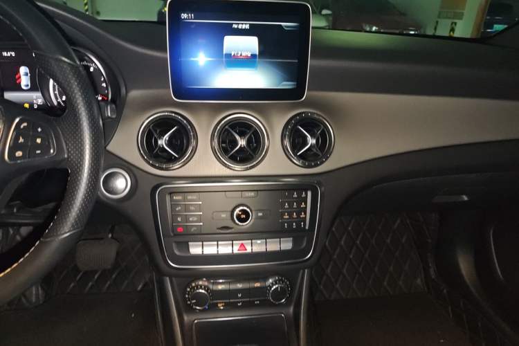 Used Mercedes-Benz CLA 2018 CLA 200 Style Edition Audio And AC Panel