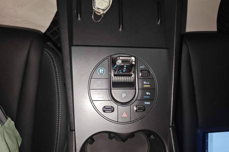 Used BYD Seal 06 New Energy 2025 DM-i Smart Drive 80KM Luxury Model Gear Lever