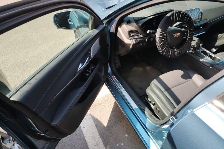 Used Cadillac CT4 2023 28T Luxury Version