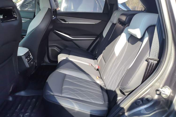 Used CHANGAN CS75 PLUS 2024 3rd Generation Champion Edition 1.5T Intelligent Drive Dynamic Model
